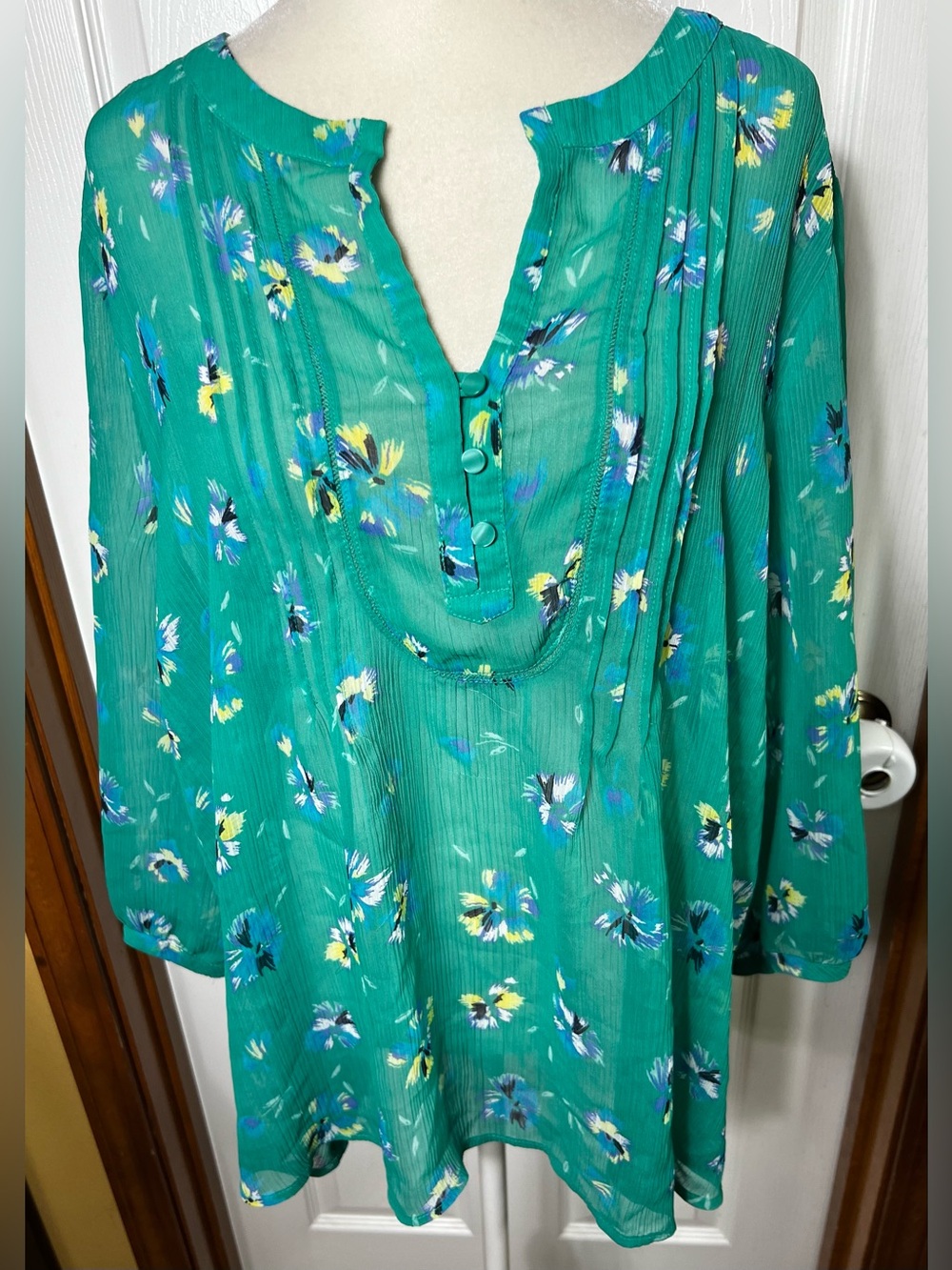 St. John’s Bay Blouse Top 3/4 Sleeve Floral Semi Sheer Lightweight Green XL